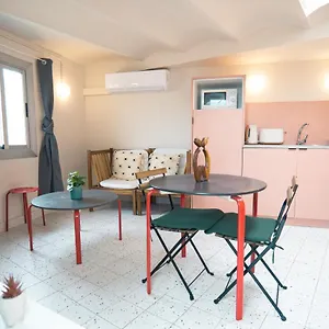 Ideal Ramblas Apartahotel Barcelona